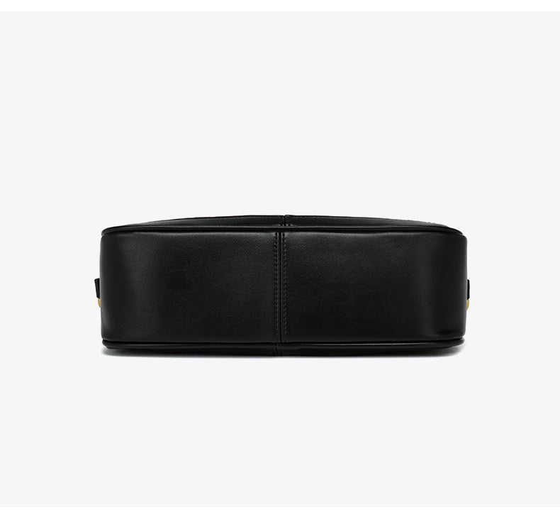 Yves Saint Laurent Crossbody Bag | 90118