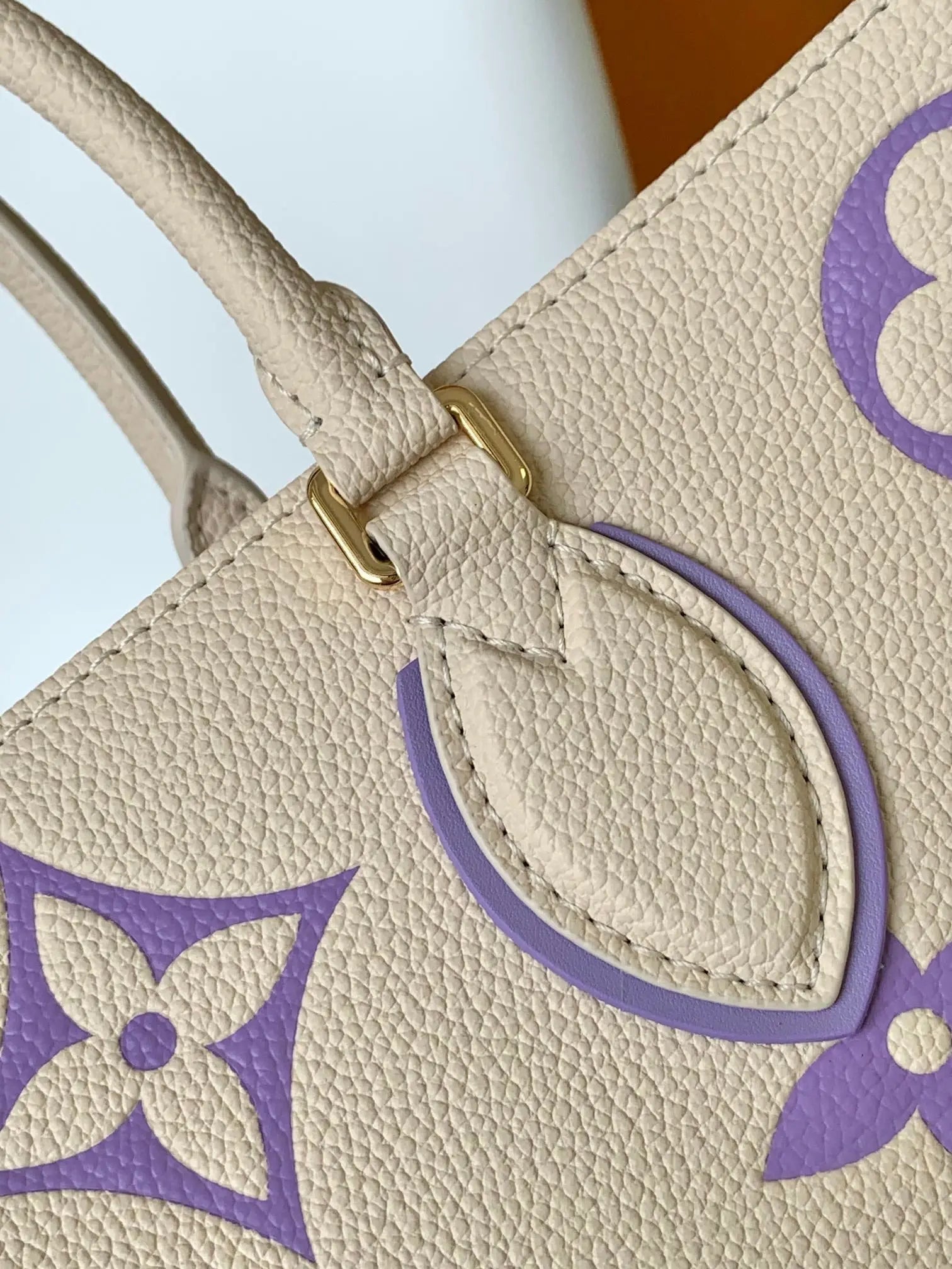 LOUIS VUITTON Empreinte Monogram Giant By The Pool Onthego MM Summer M45718